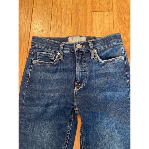 Free People, women's distressed mid rise skinny jeans size W25 - Picture 3 of 9